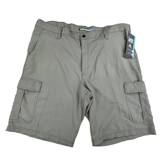 Lee Dungarees Cargo Shorts 42 Silver Active Comfort Moisture-Wicking Quick Dry - Picture 1 of 8